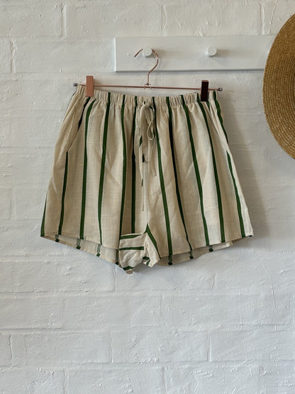 Cream/green racerShort