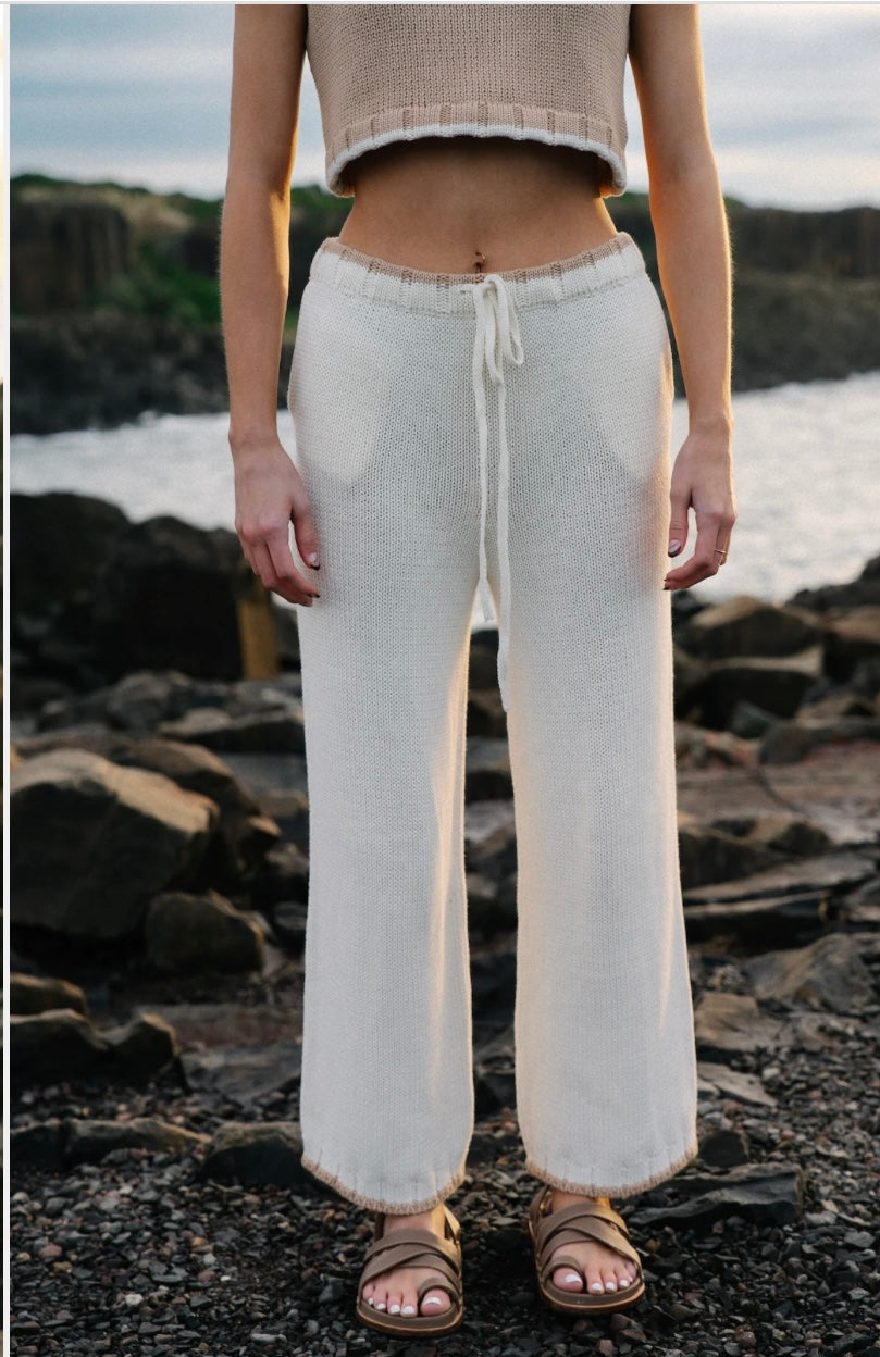 Emery pants white