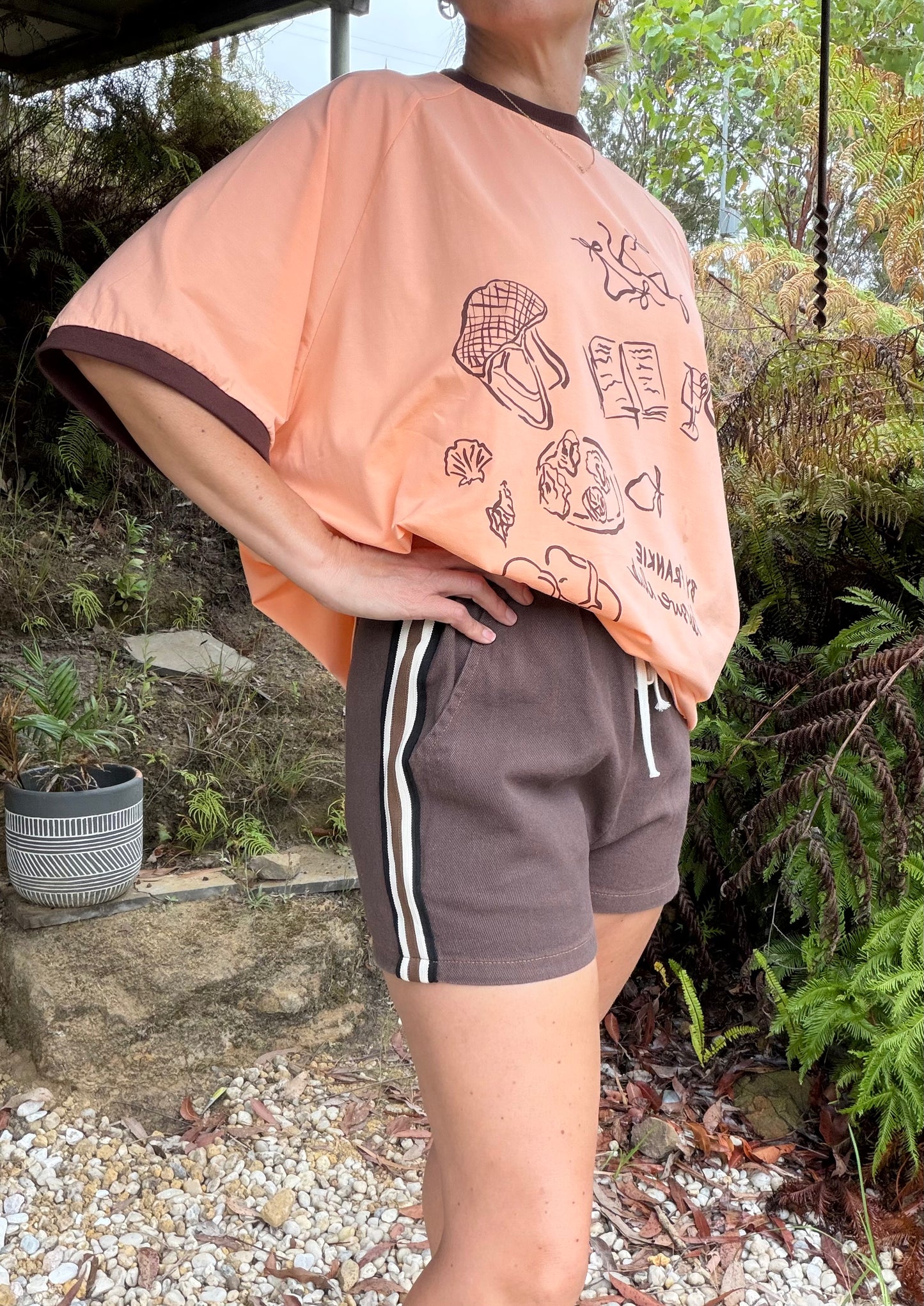 Leisure Club Tee in peach